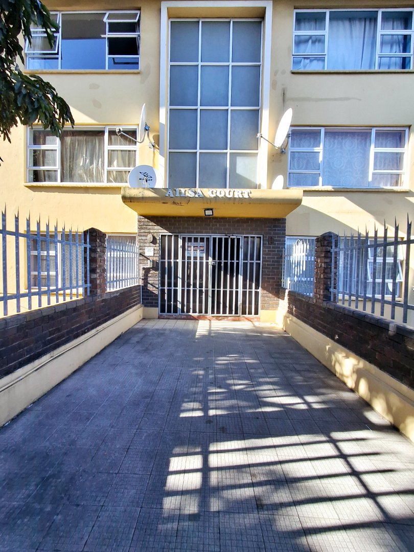 4 Bedroom Property for Sale in Southernwood Eastern Cape